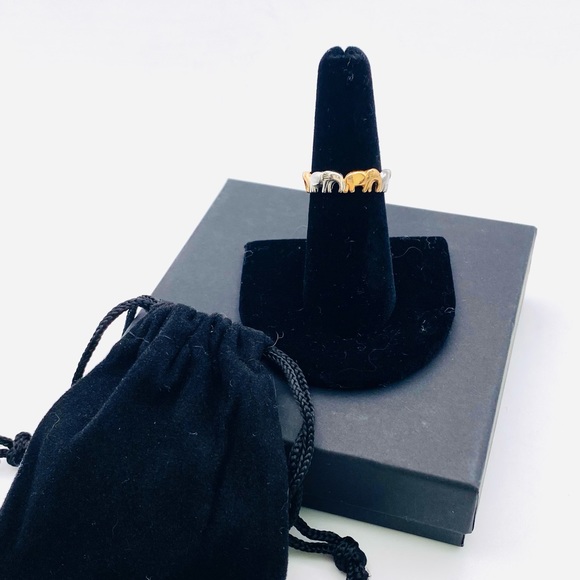 🌺Silver & Rose Gold Elephant Eternity Band Ring🌺 - Picture 10 of 11